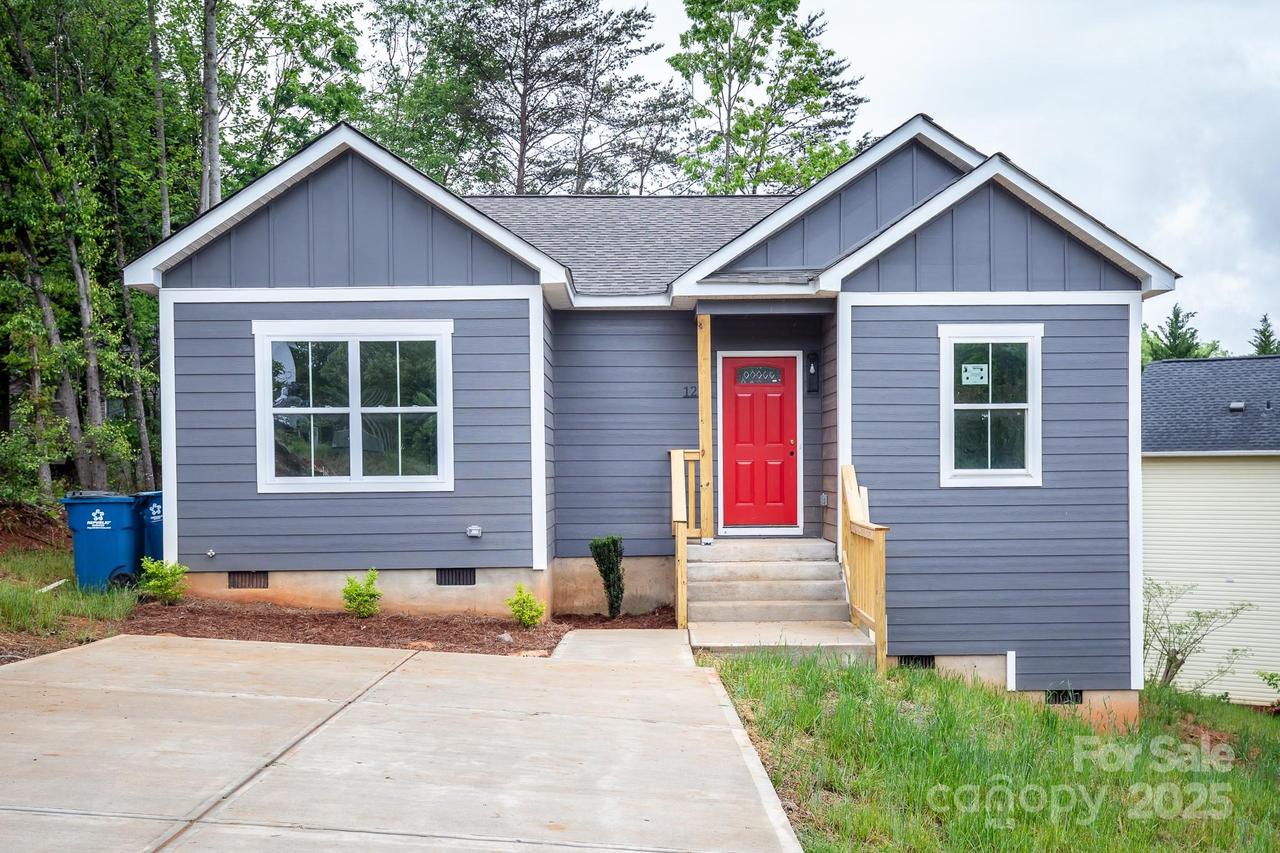 1225 39th St., Hickory, NC 28602