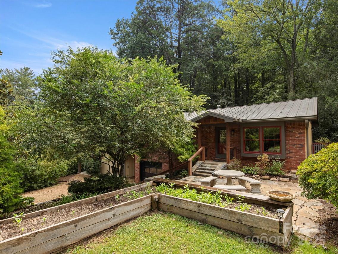 36 Auburndale Dr., Asheville, NC 28806