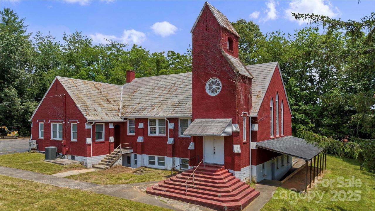 2755 New Leicester Hwy., Leicester, NC 28748