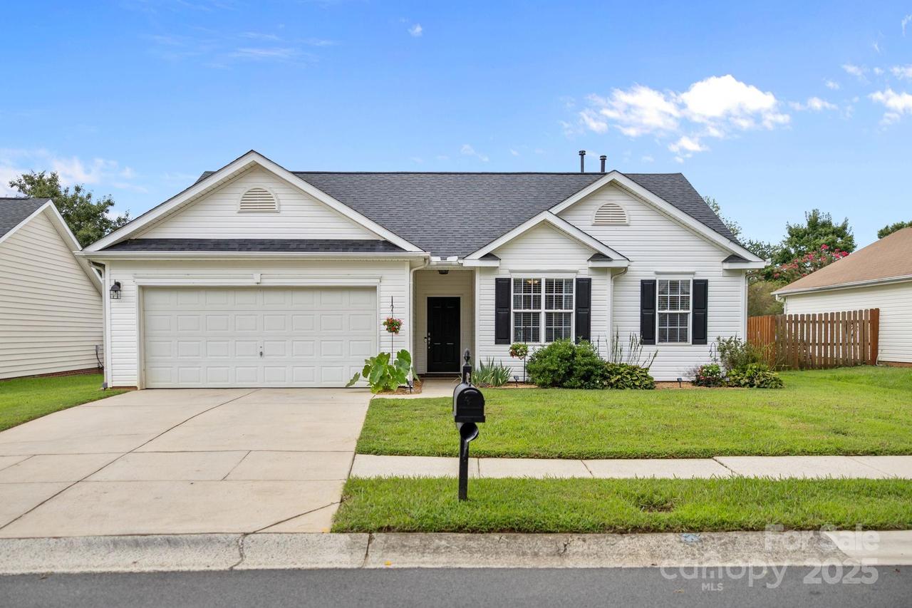 7417 Sparkleberry Dr., Indian Trail, NC 28079