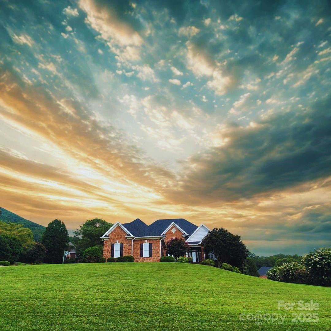 1081 Horse Rock Rd., Hickory, NC 28602