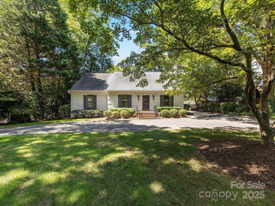 2118 Sharon Rd., Charlotte, NC 28207