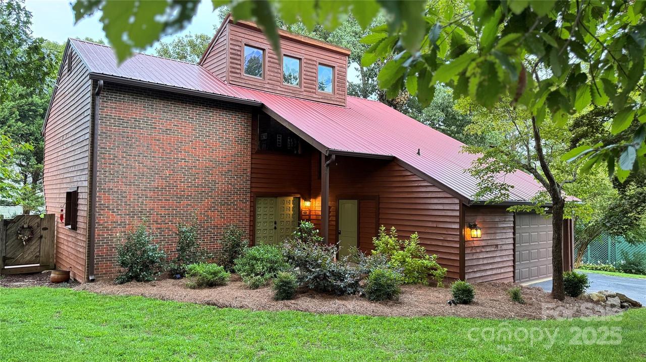114 Rustic Hills Cir., Bessemer City, NC 28016