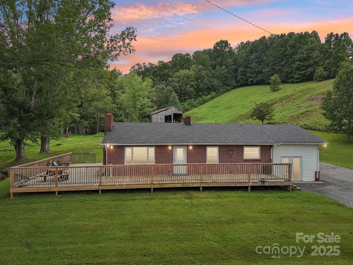 514 Mine Branch Rd., Burnsville, NC 28714