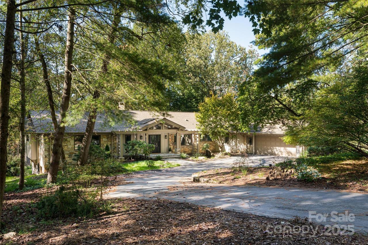 5 Holly Hill Rd., Asheville, NC 28803
