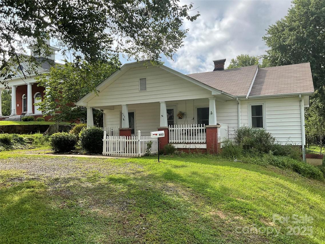 402 Connelly Springs Rd., Lenoir, NC 28645