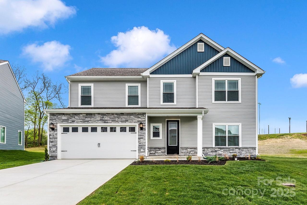 3453 Robindale Dr., Winston Salem, NC 27107