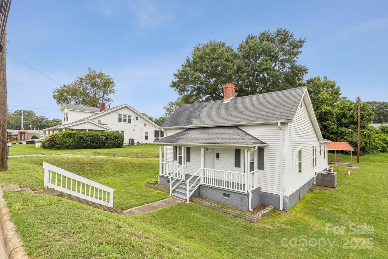 105 E Catawba St., Belmont, NC 28012