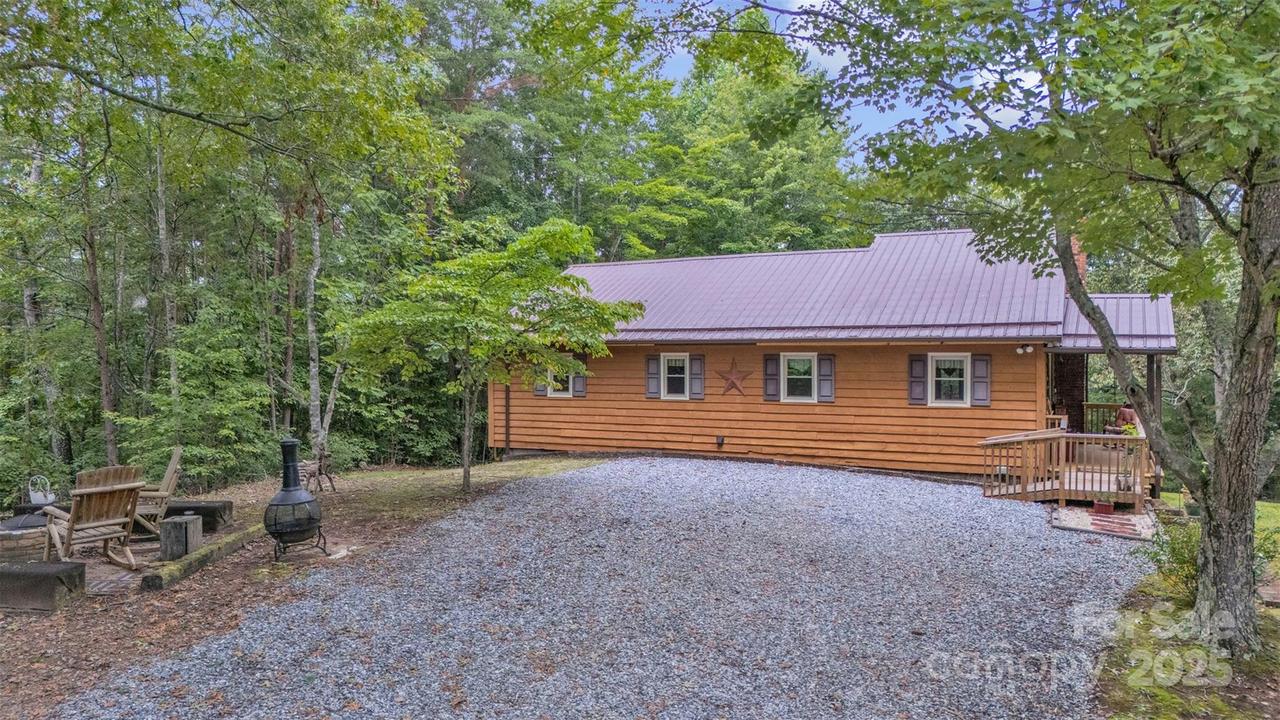 386 Natures Walk Ln., Taylorsville, NC 28681