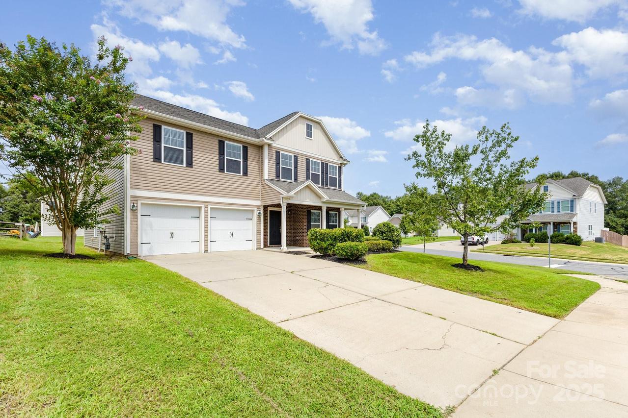 3225 Saddlebrook Dr., Midland, NC 28107