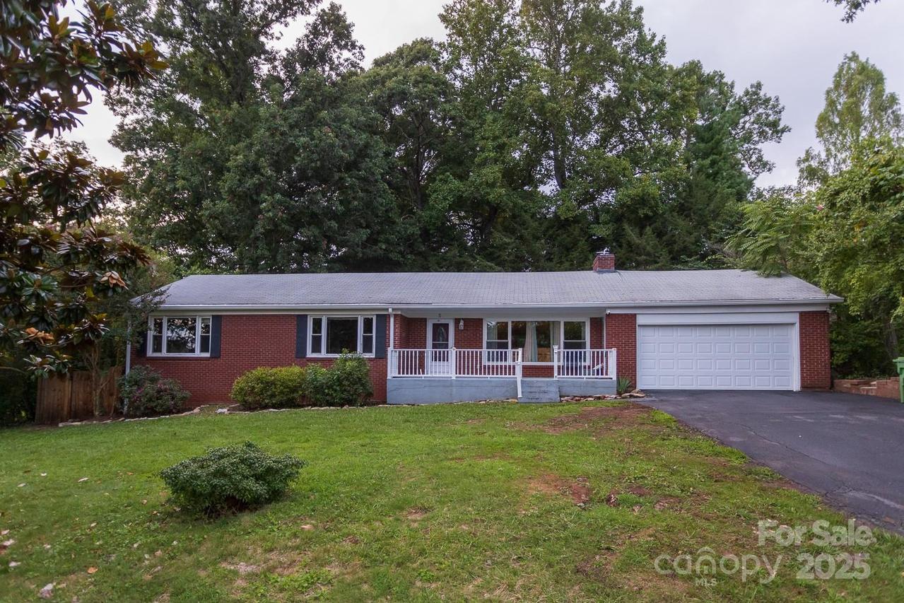 5 Fernlawn Rd., Asheville, NC 28805
