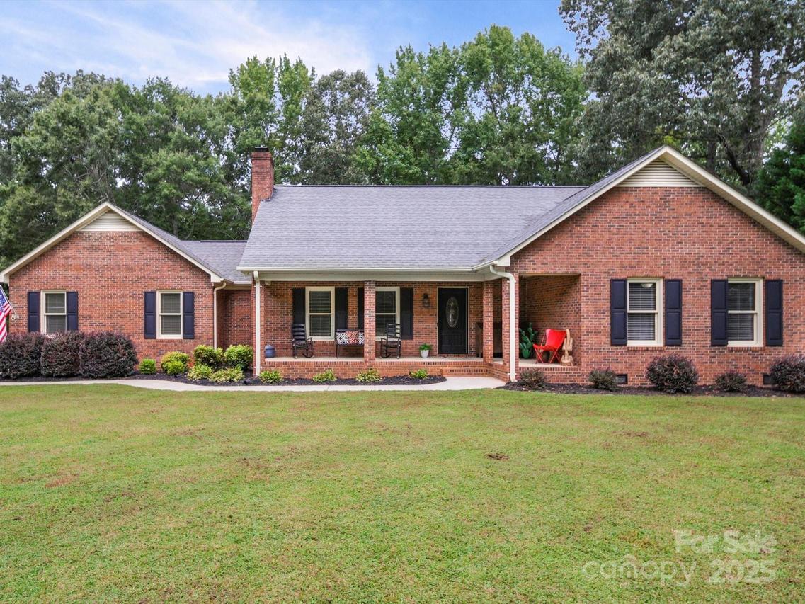 102 Jeffrey Cir., Wingate, NC 28174