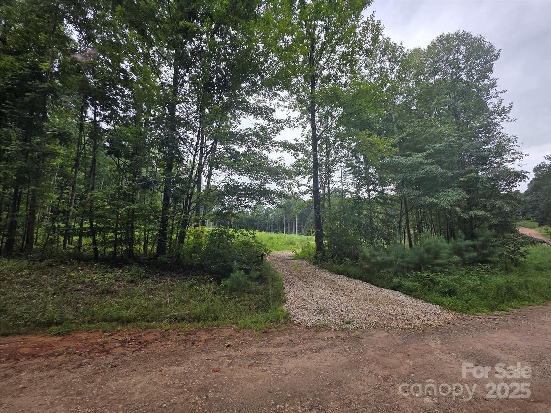 274 Deerchase Cir., Statesville, NC 28625