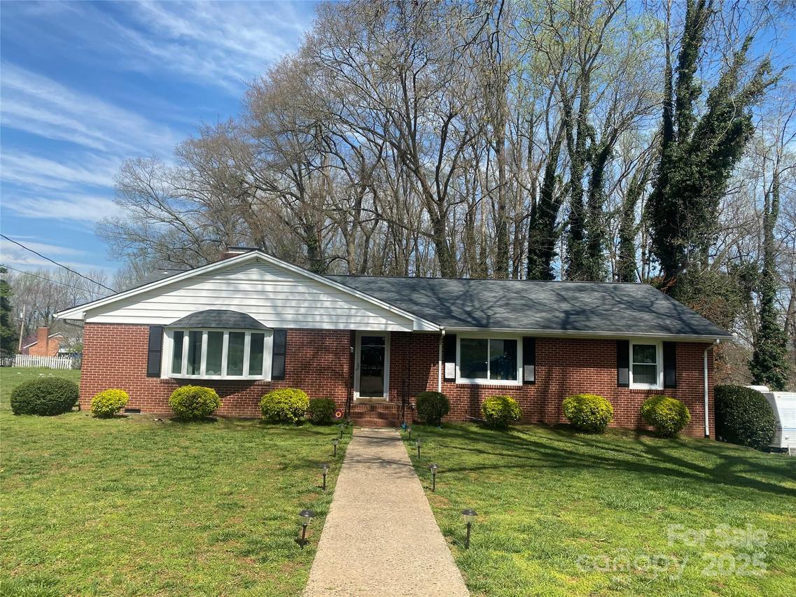 700 Norwood St., Shelby, NC 28150