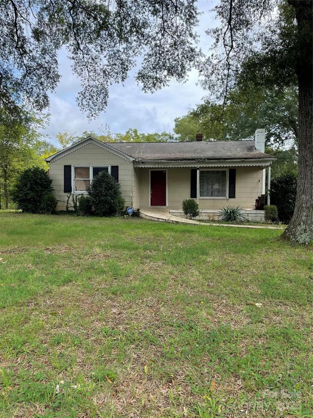 1040 19th St., Hickory, NC 28601