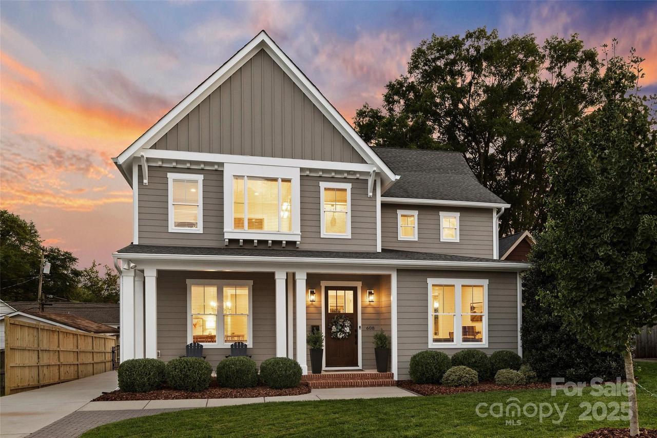 608 Melbourne Ct., Charlotte, NC 28209