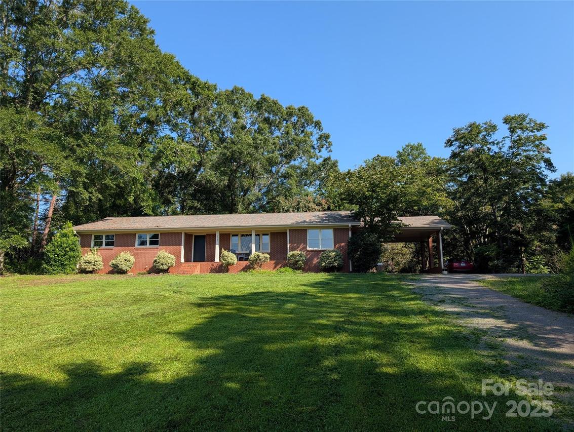 1737 Whitesides Rd., Forest City, NC 28043