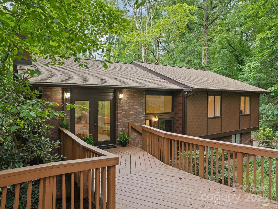 7 Mayfair Pl., Arden, NC 28704