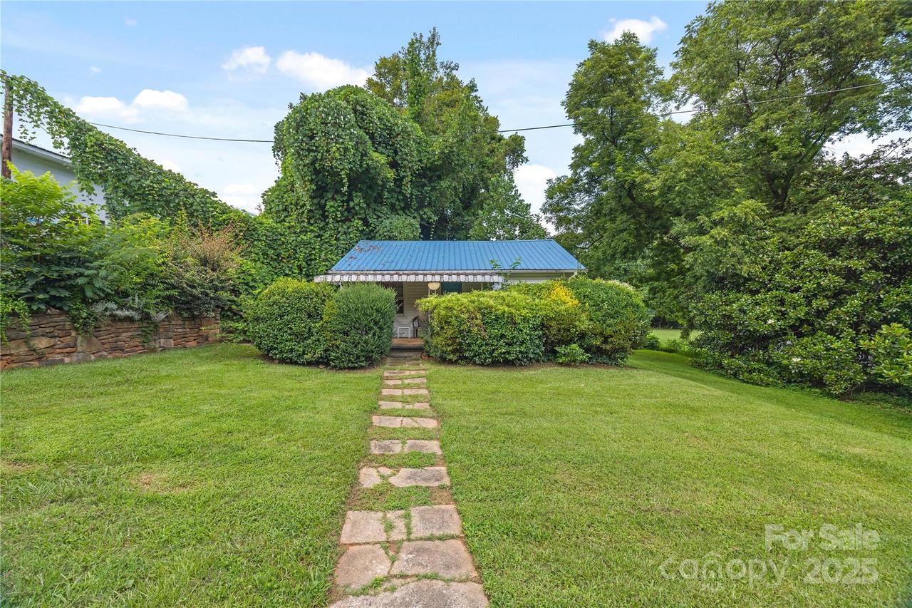 95 Blanton St., Columbus, NC 28722