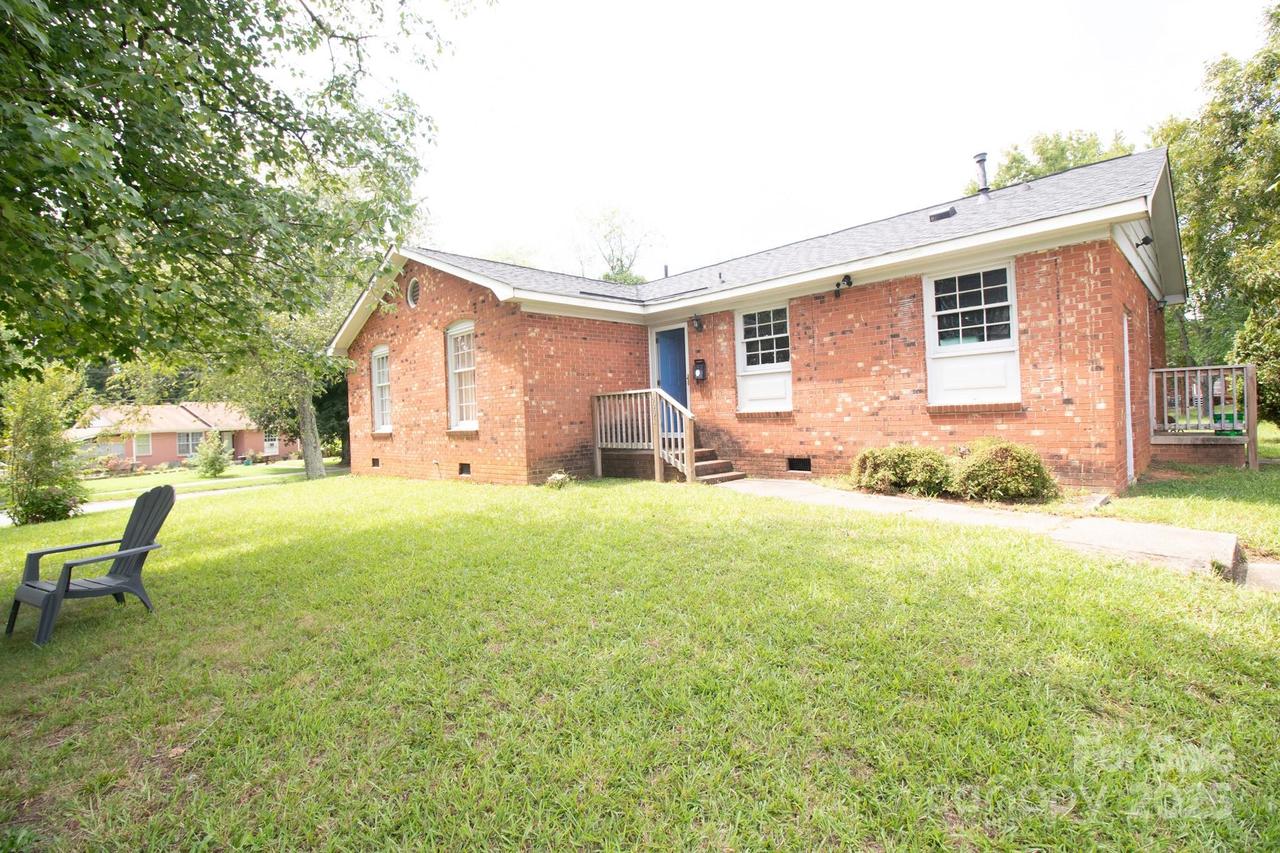 4601 Woodstone Dr., Charlotte, NC 28269