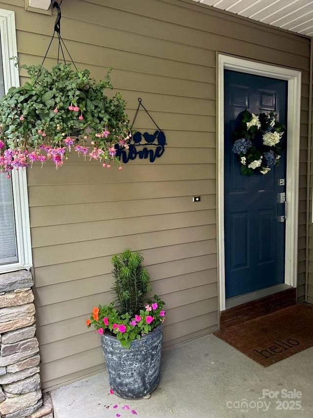 197 Highland Golf Dr., Flat Rock, NC 28731