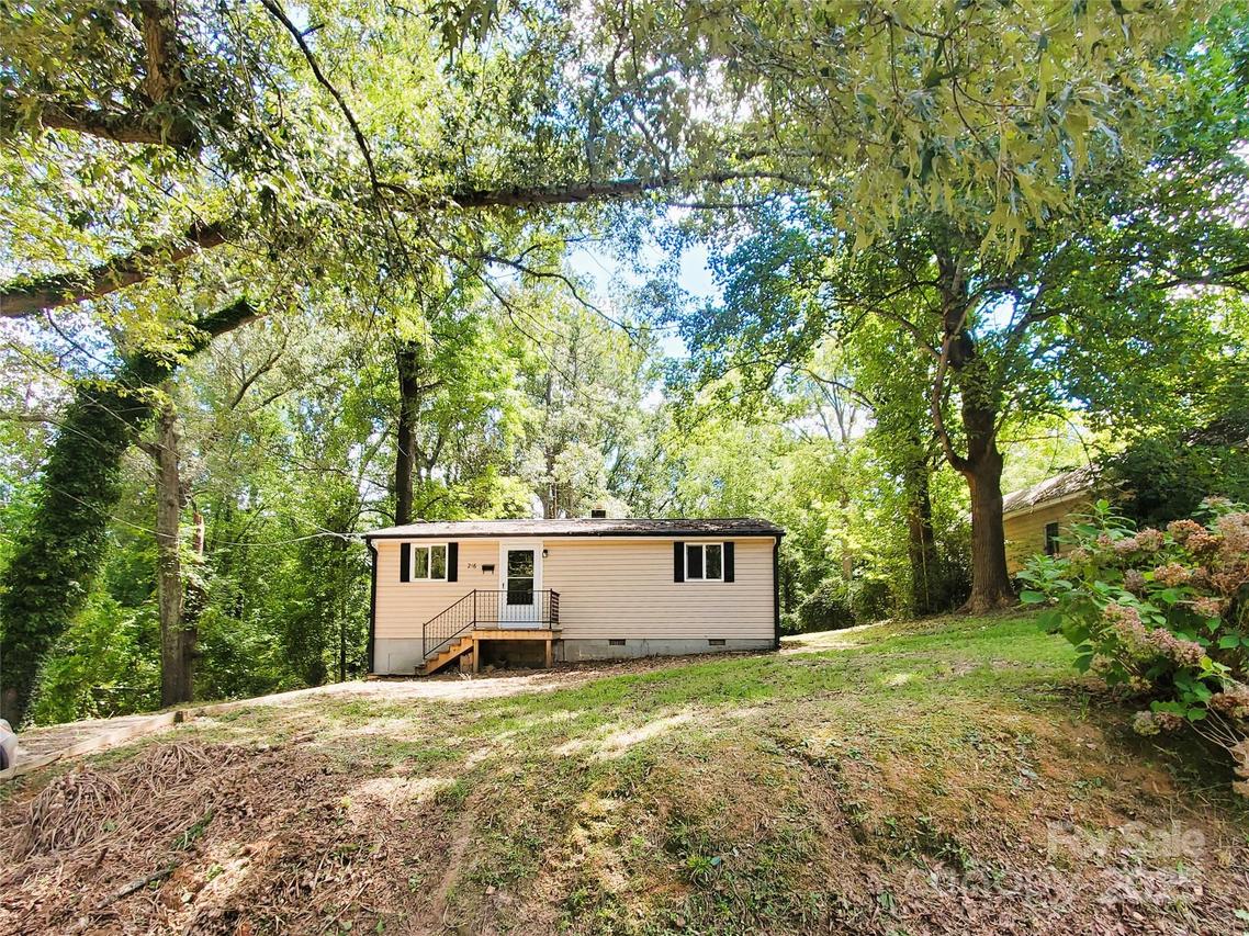 216 E Georgia Ave., Bessemer City, NC 28016