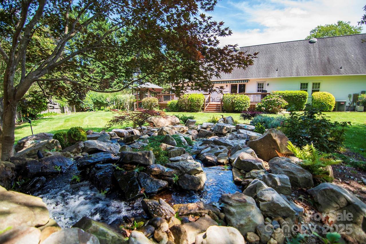 132 Serenity Cir., Hendersonville, NC 28792