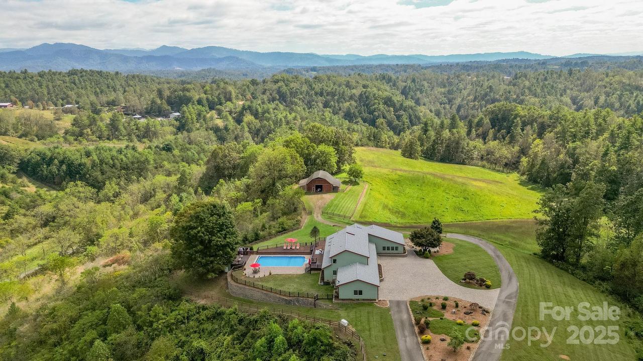 3319 Bull Creek Rd., Marshall, NC 28754