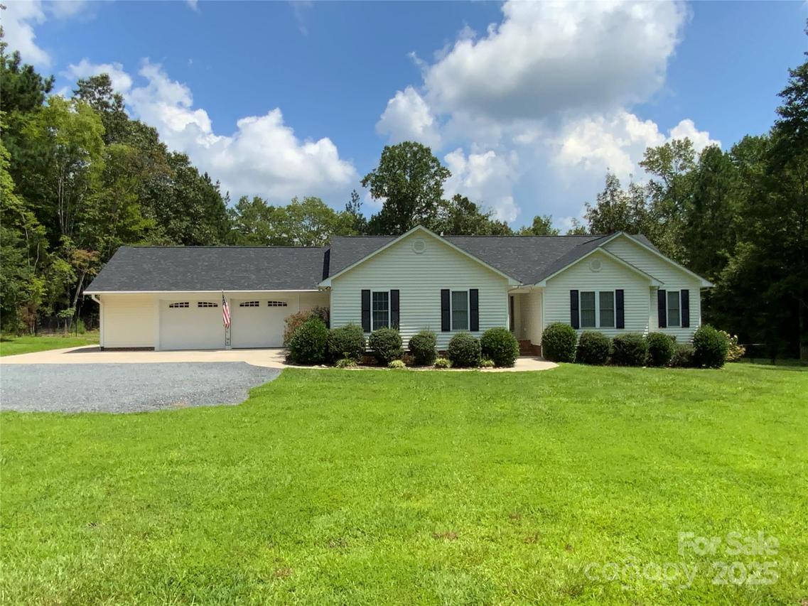 402 Shiloh Church Rd., Troy, NC 27371