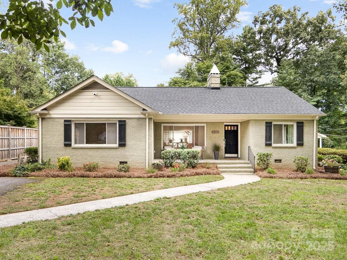 3123 Country Club Dr., Charlotte, NC 28205
