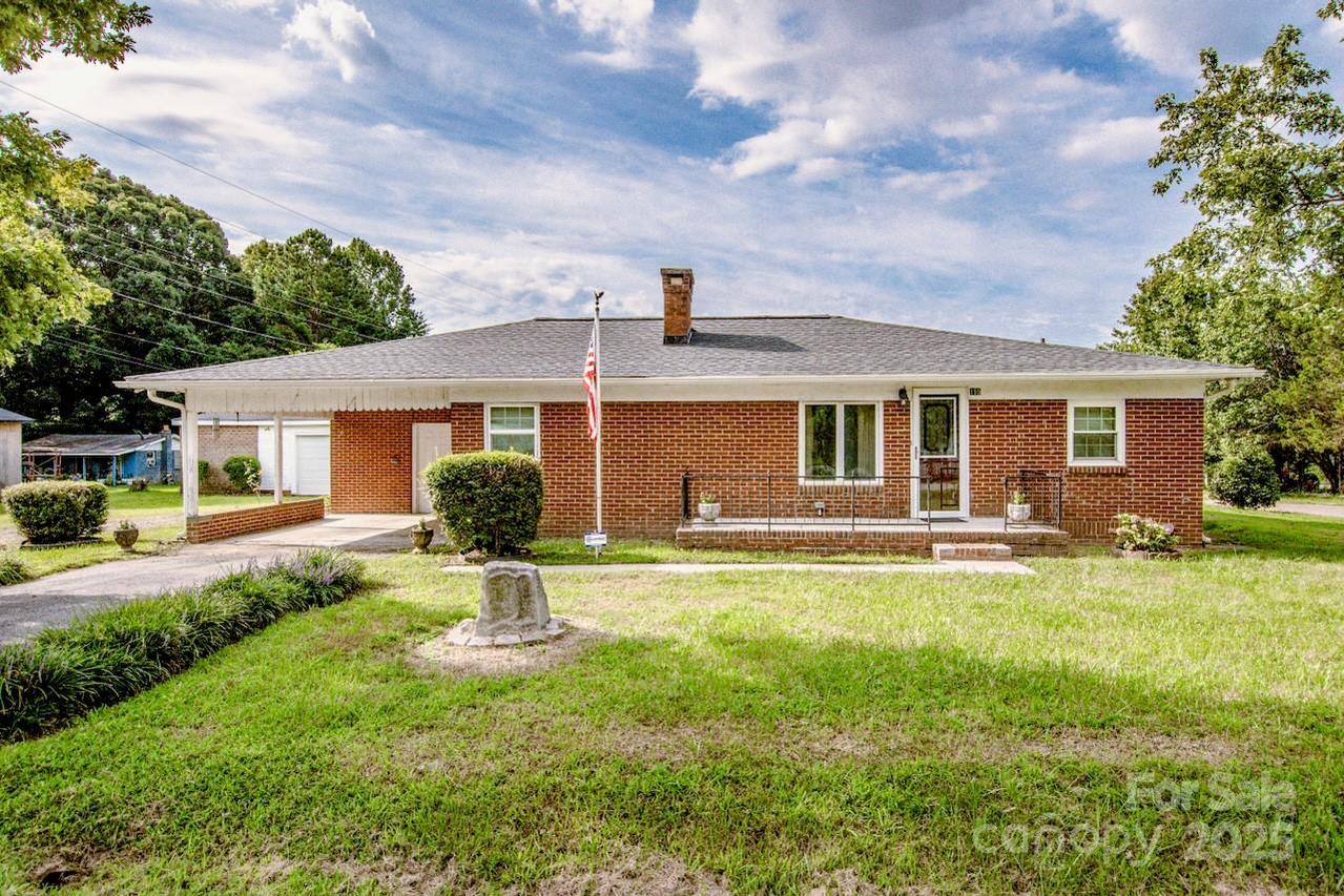 155 Parkertown Rd., Mooresville, NC 28115