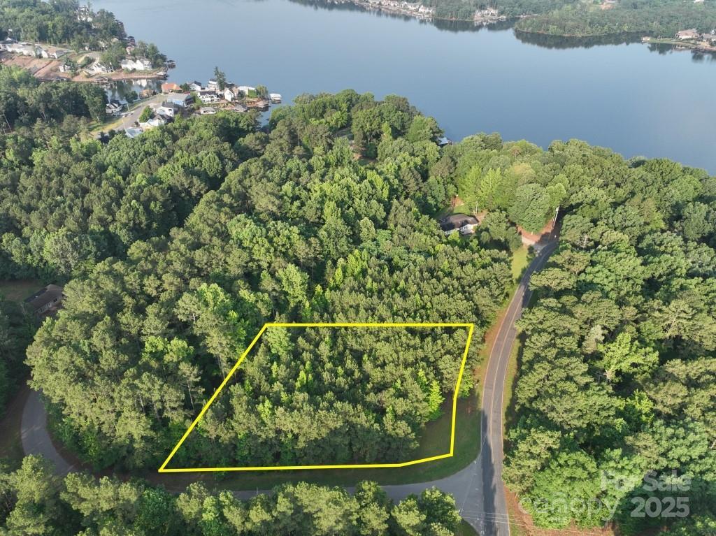 688 Deerfield Rd., Mount Gilead, NC 27306