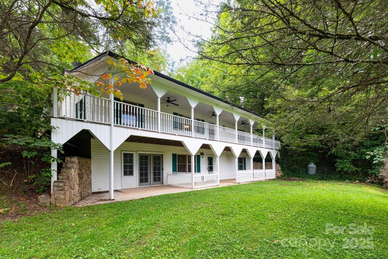 154 Mccracken Rd., Bryson City, NC 28713