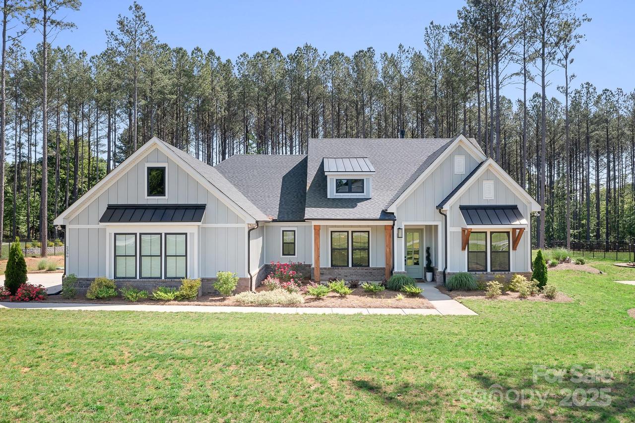 2396 Lee Lawing Rd., Lincolnton, NC 28092