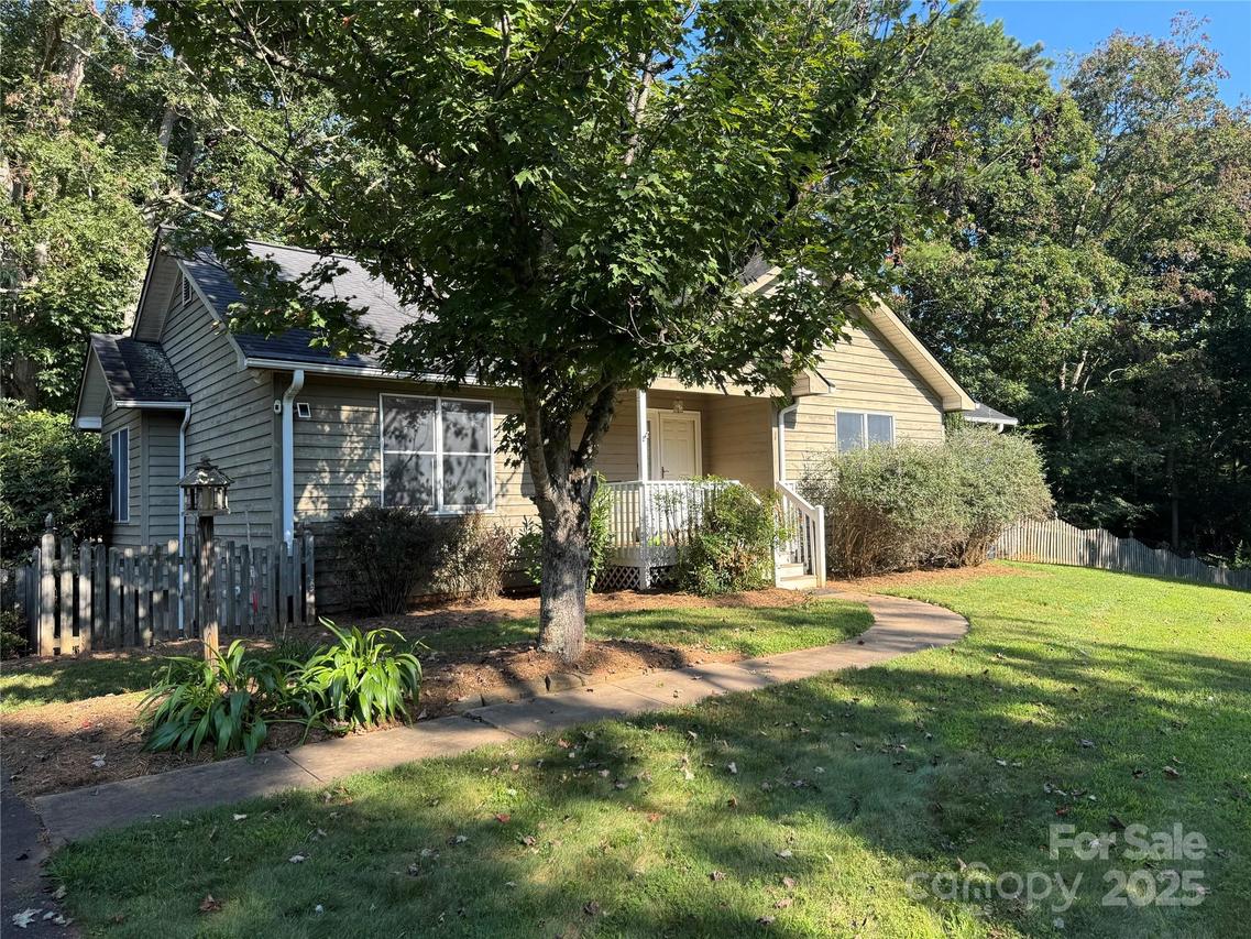 1 Clarks Chapel Ridge Rd., Weaverville, NC 28787