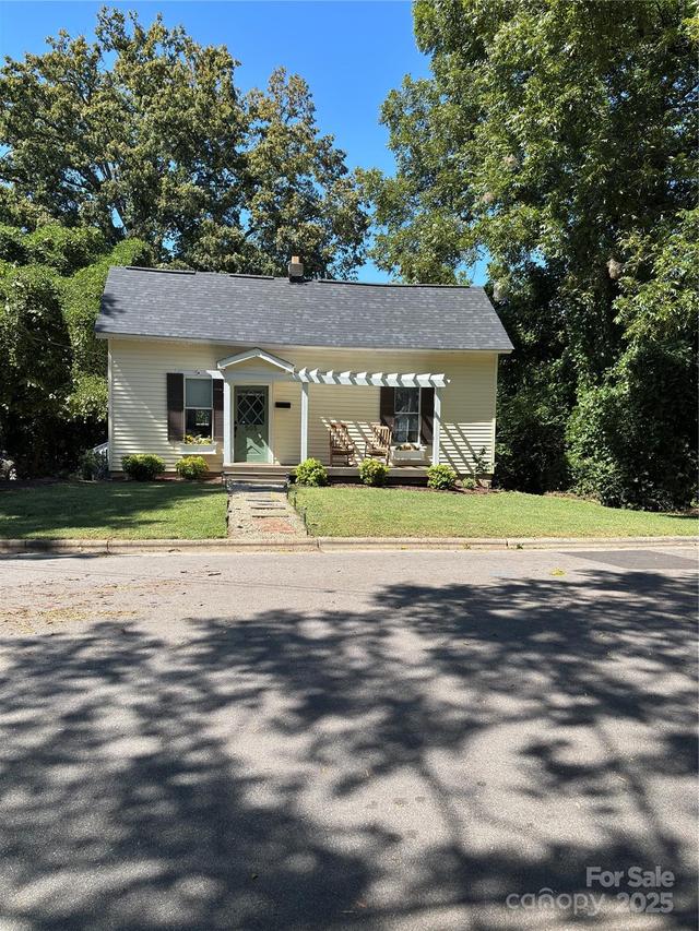 505 S Academy St. #8, Mooresville, NC 28117