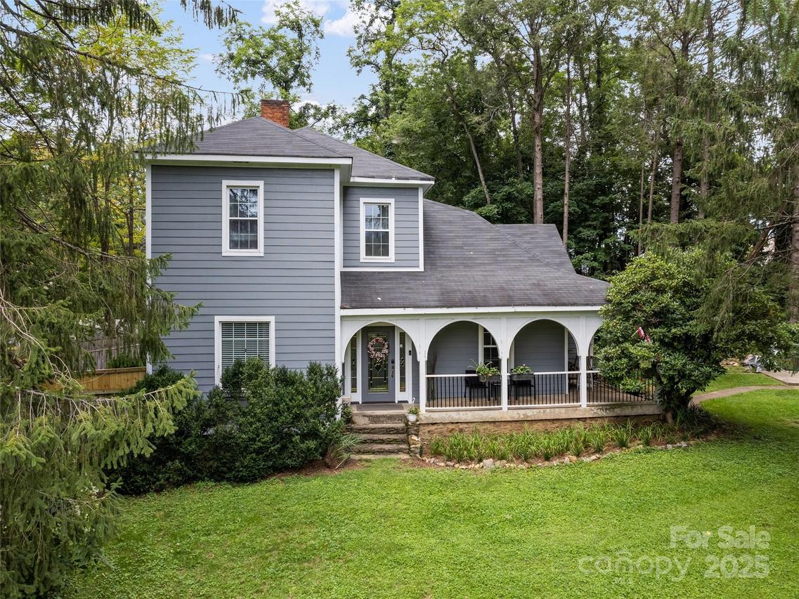145 Shackford St., Waynesville, NC 28786