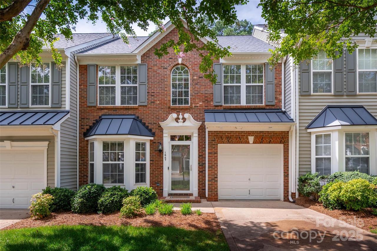1647 Backcreek Ln., Gastonia, NC 28054
