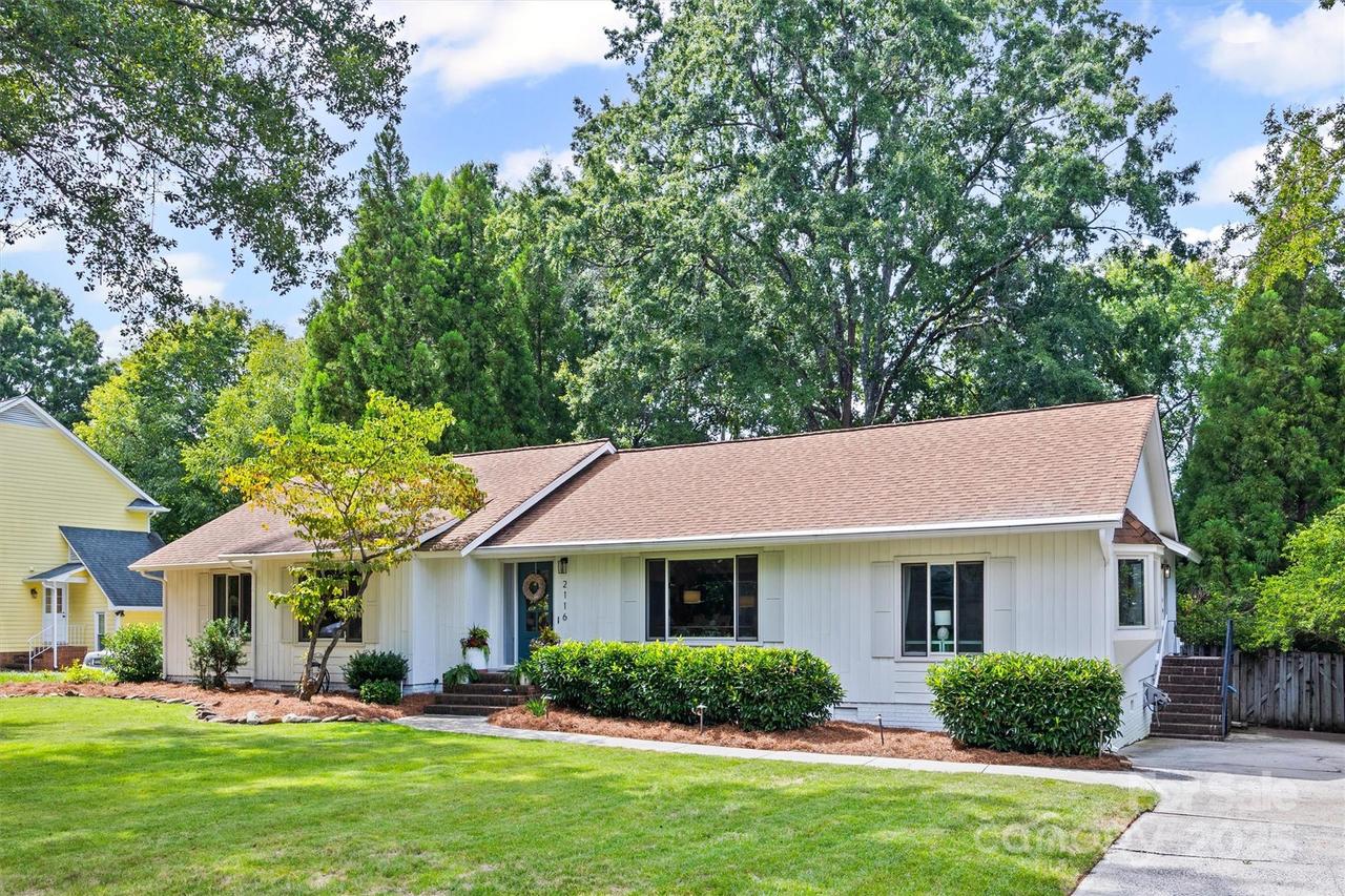 2116 Lynbridge Dr., Charlotte, NC 28270