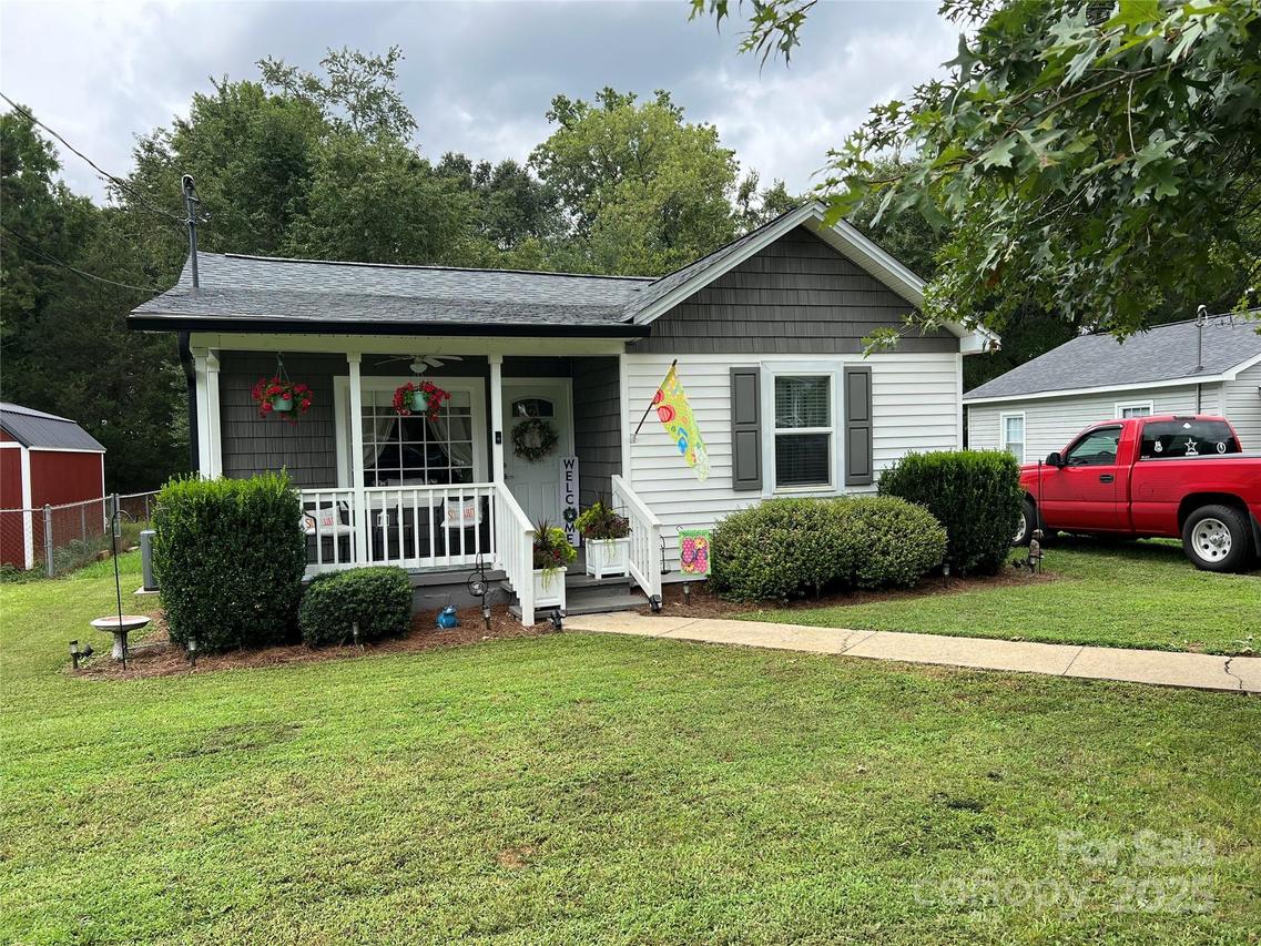 1045 Hoover Ave., Mount Holly, NC 28120