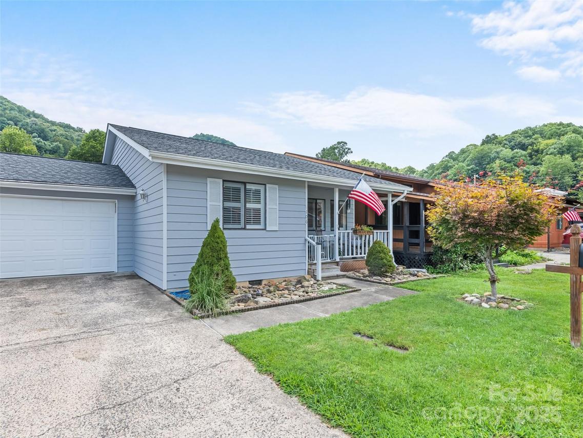 106 Market St., Maggie Valley, NC 28751
