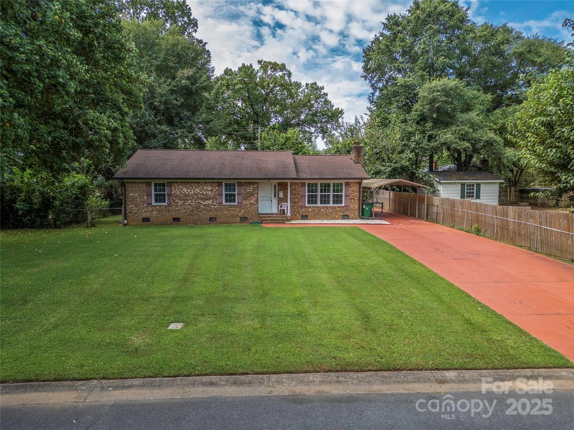 4112 Woodgreen Ter., Charlotte, NC 28205