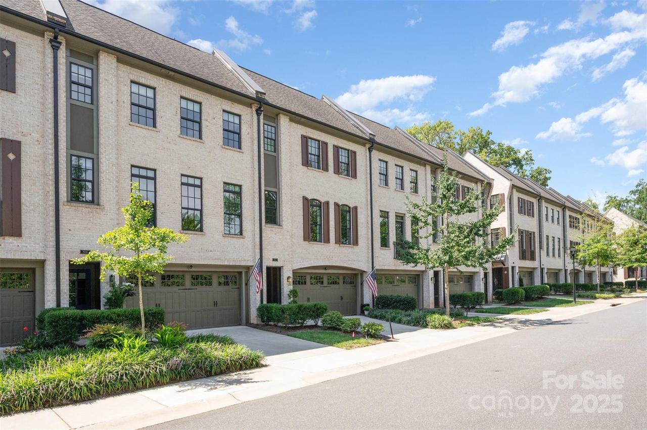 2934 Hillside Springs Dr., Charlotte, NC 28209