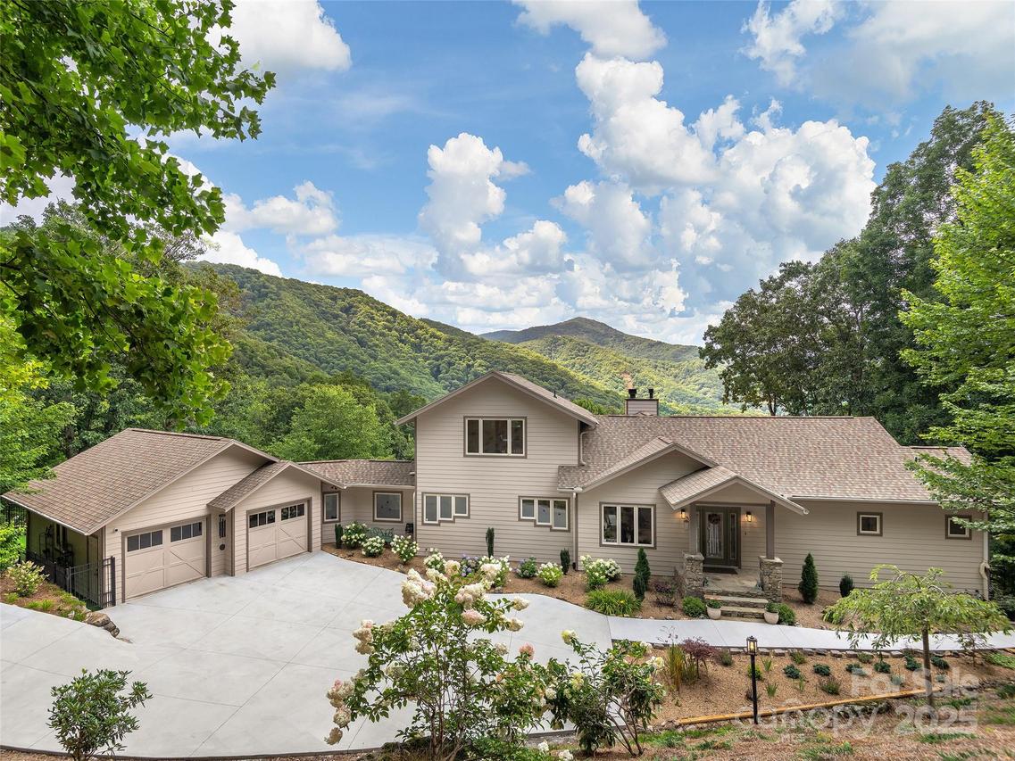37 Enclave Dr., Waynesville, NC 28786