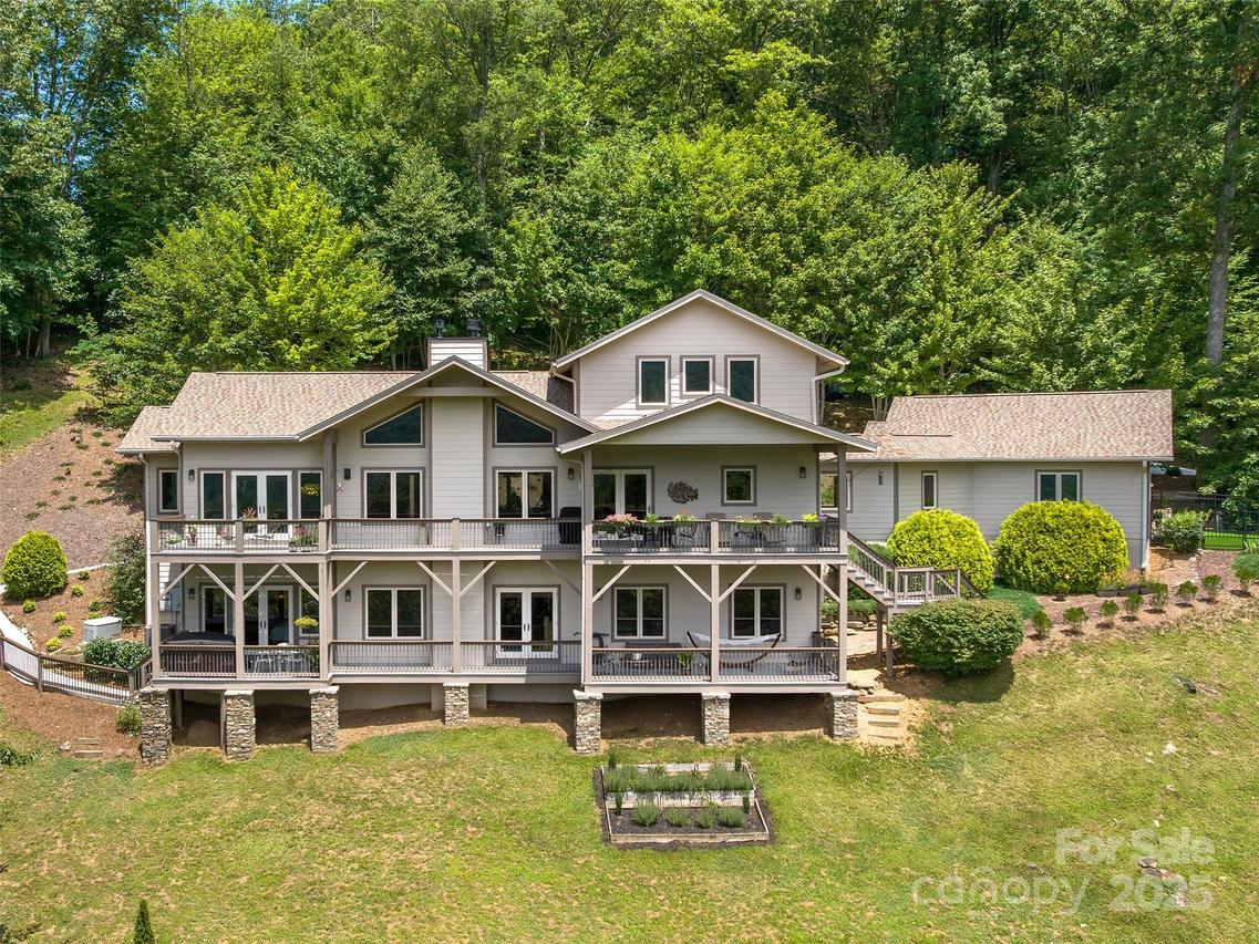 37 Enclave Dr., Waynesville, NC 28786