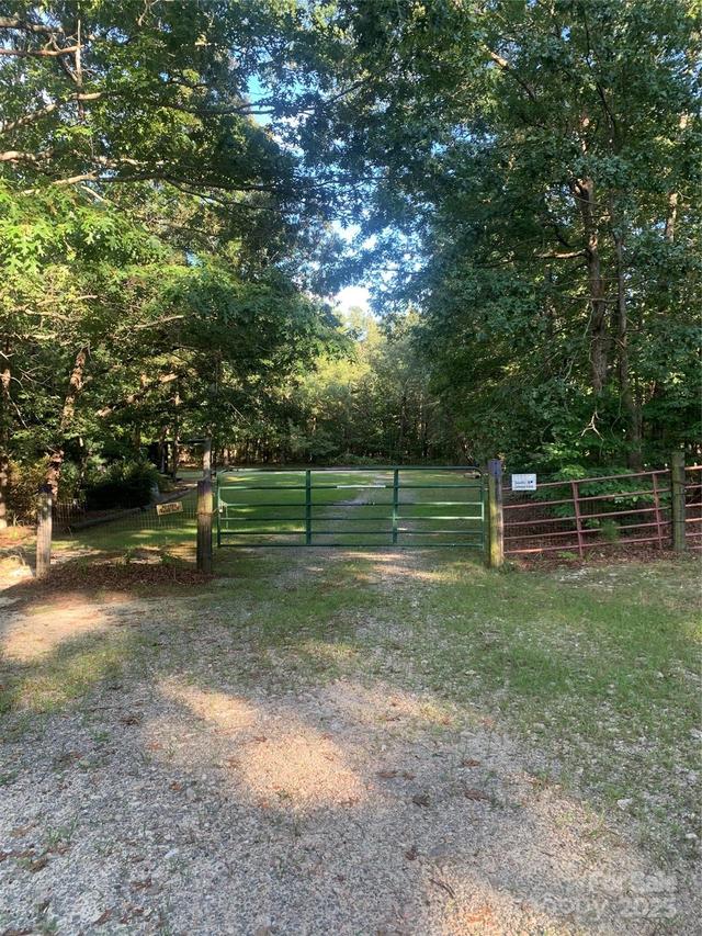 2572 Archer Dr., Newton, NC 28658