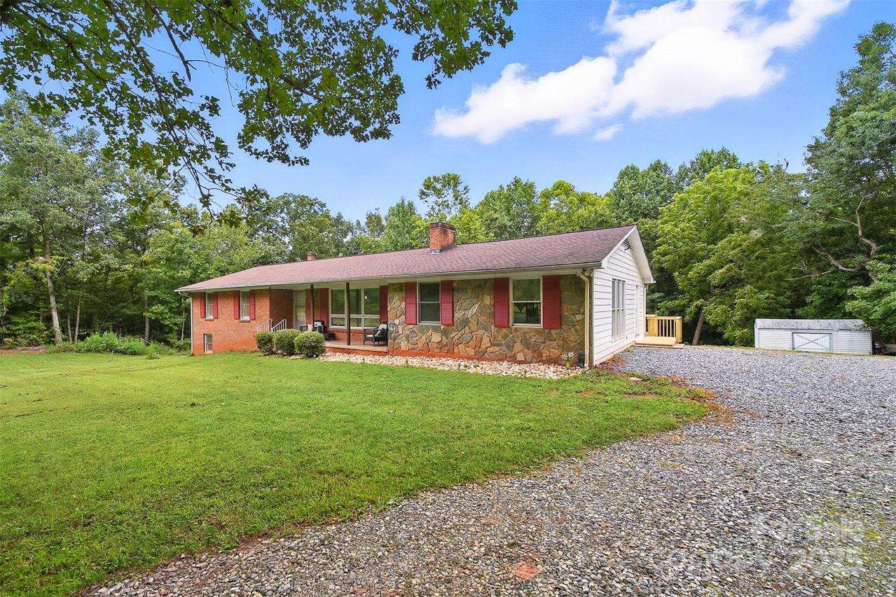 45 Bowman Hills Rd., Taylorsville, NC 28681