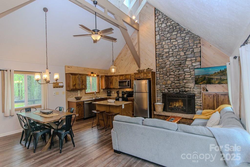 114 Locust Ridge Rd., Beech Mountain, NC 28604