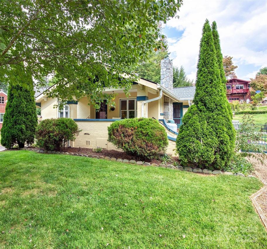 85 E Marshall St., Waynesville, NC 28786