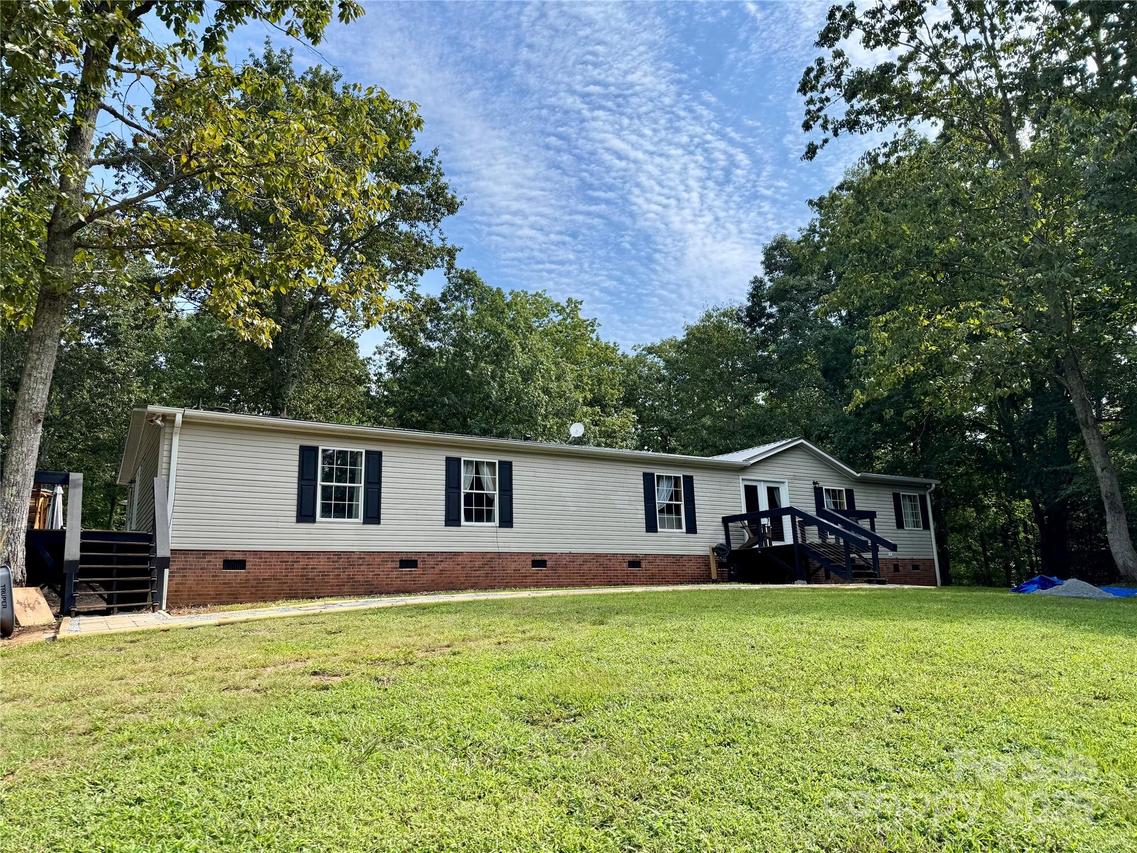 763 Hinton Creek Rd., Ellenboro, NC 28040